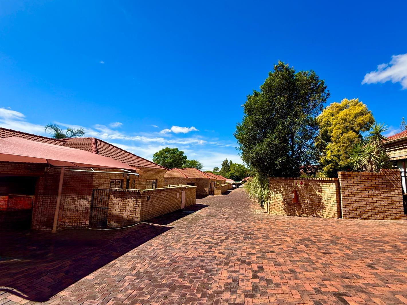 3 Bedroom Simplex in Pinehaven