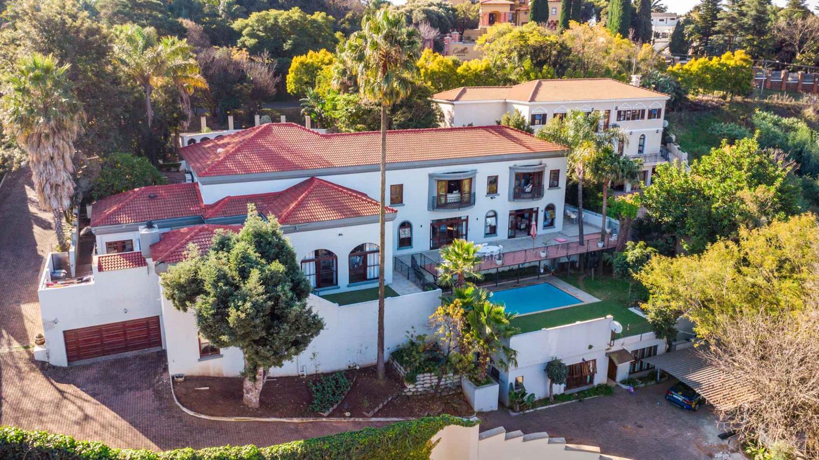 5 Bedroom House in Waterkloof Ridge