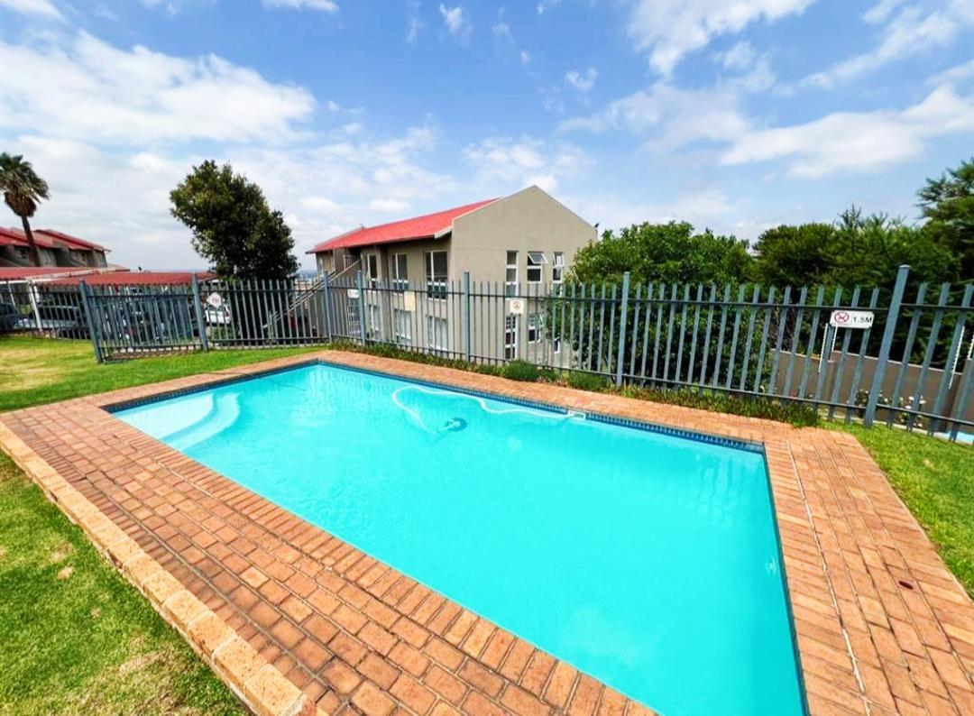 2 Bedroom Townhouse in Southcrest