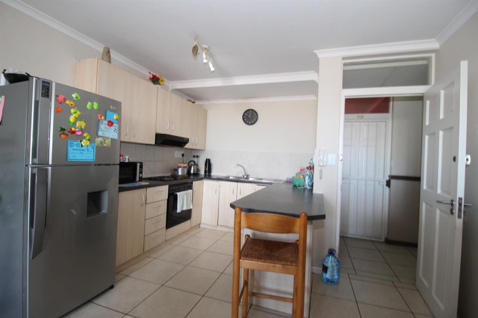2 Bedroom Apartment in Wynberg