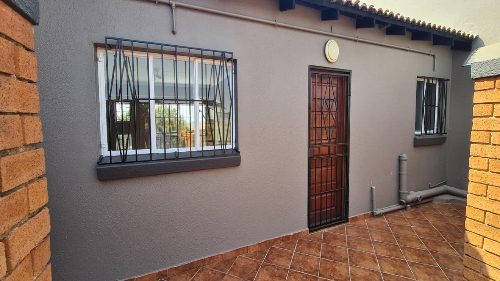 1 Bedroom Apartment in Willowbrook