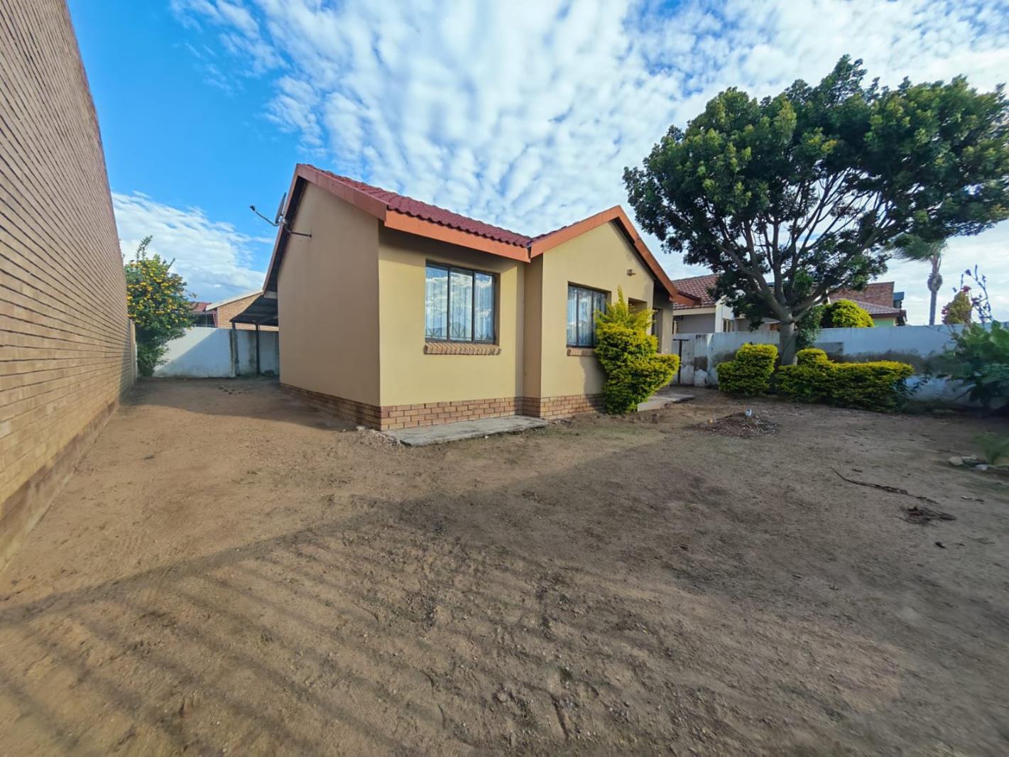 3 Bedroom House in African Jewel