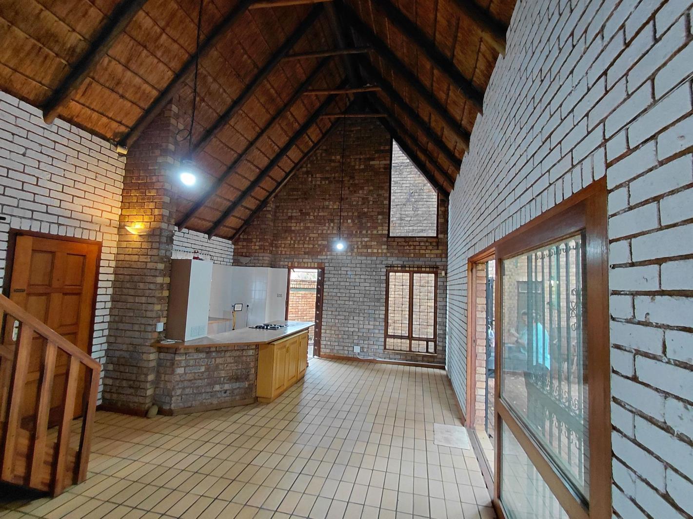 3 Bedroom House in Die Hoewes