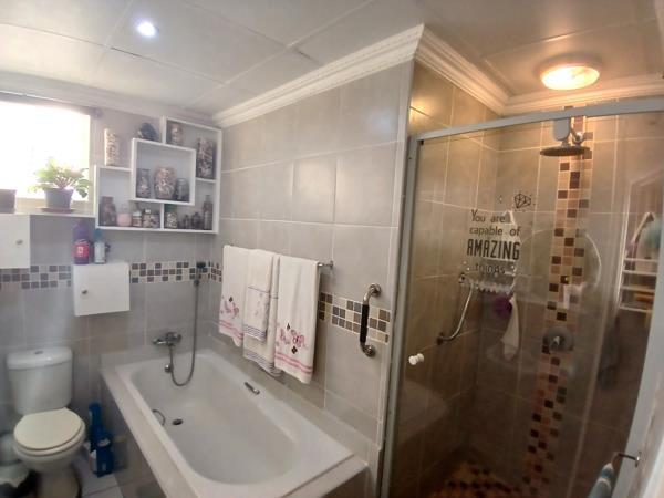 3 Bedroom Apartment in Amanzimtoti