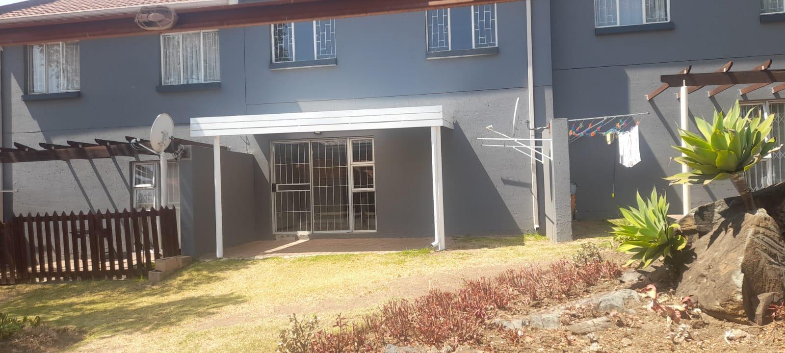 2 Bedroom Apartment in Greenstone Hill