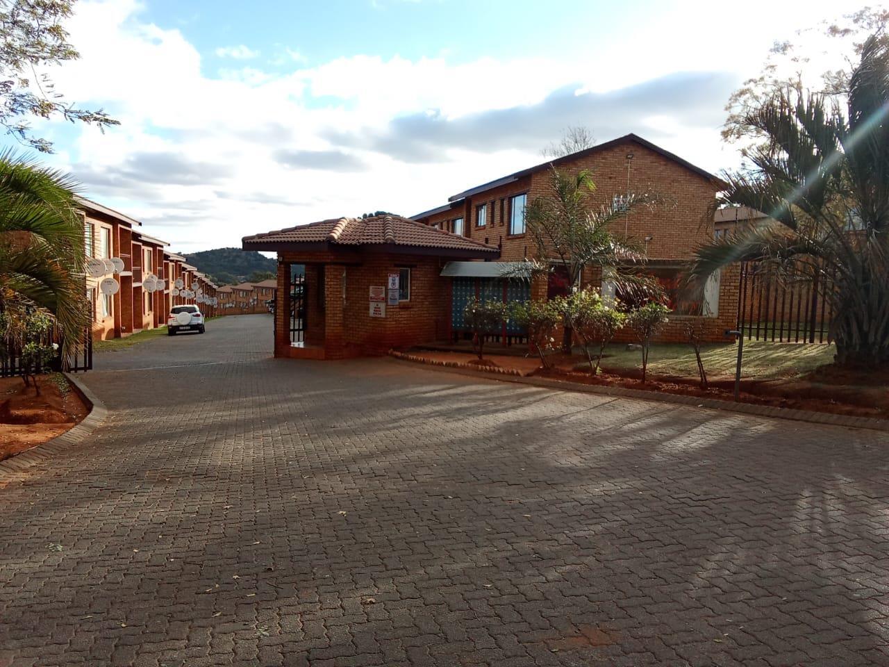2 Bedroom Townhouse in Meredale