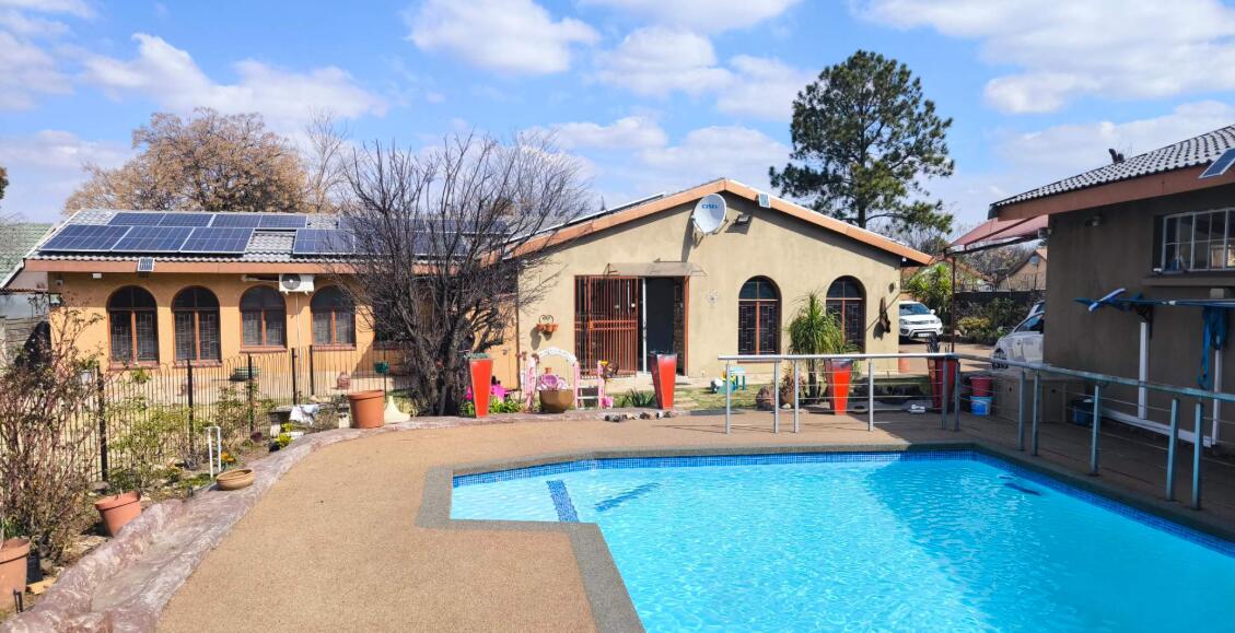 4 Bedroom House in Brackenhurst