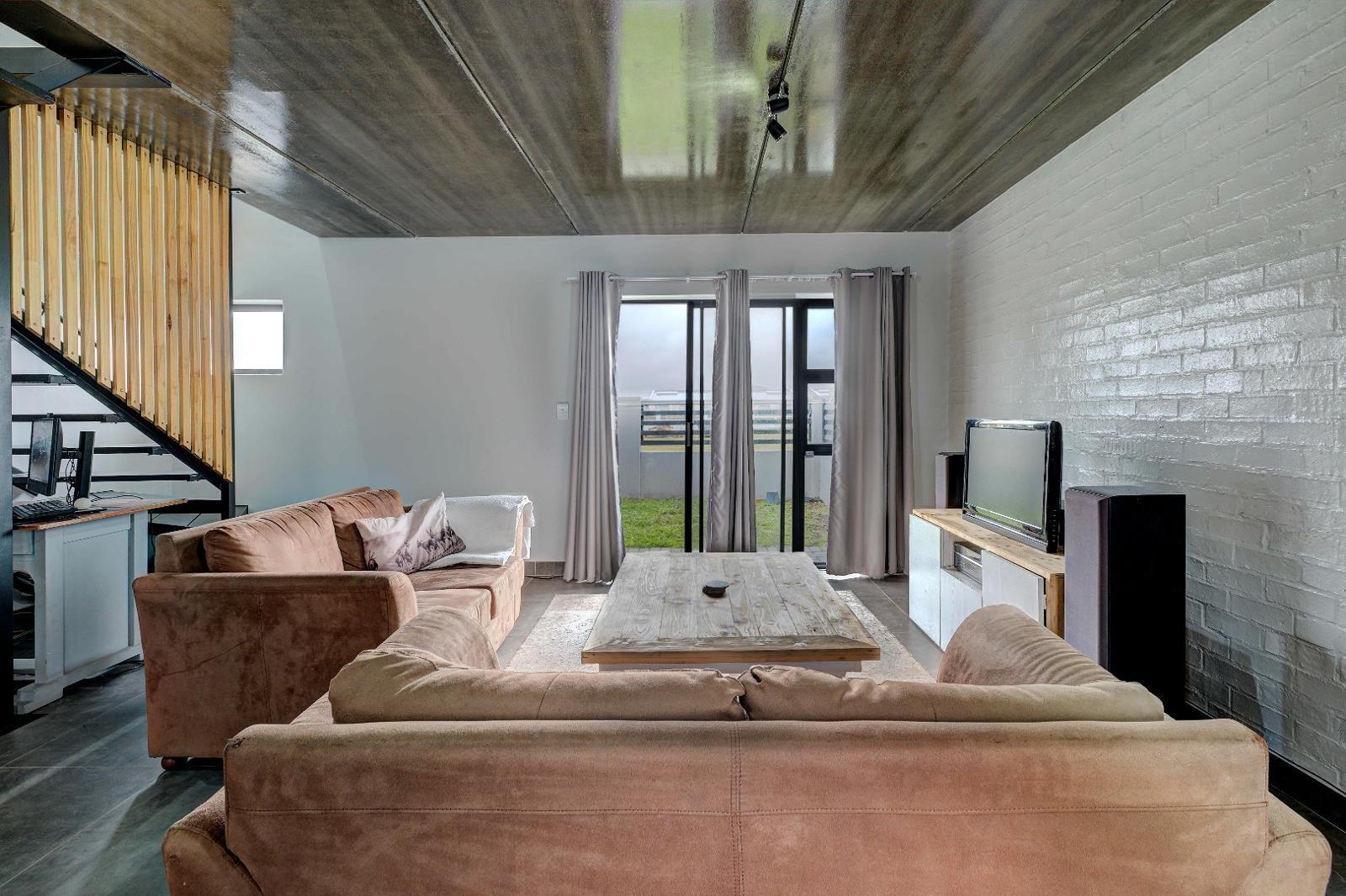 2 Bedroom Duplex in Parsons Vlei