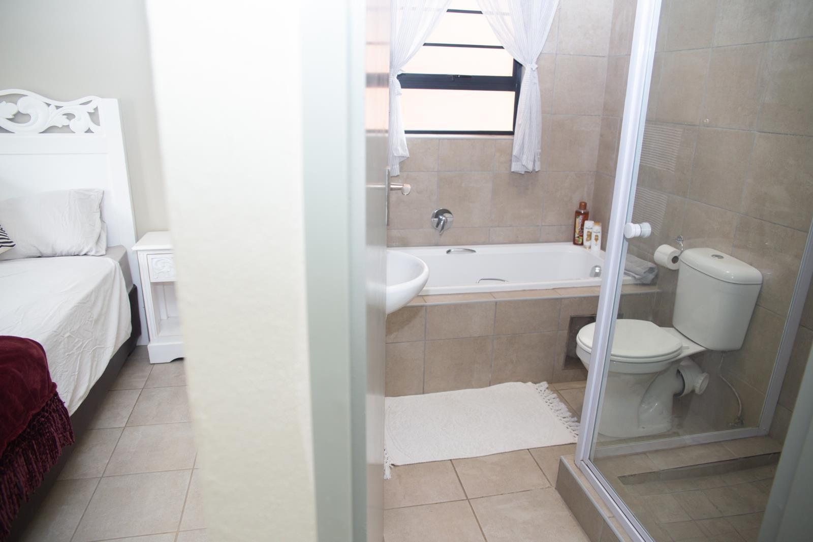 2 Bedroom Apartment in Menlo Park