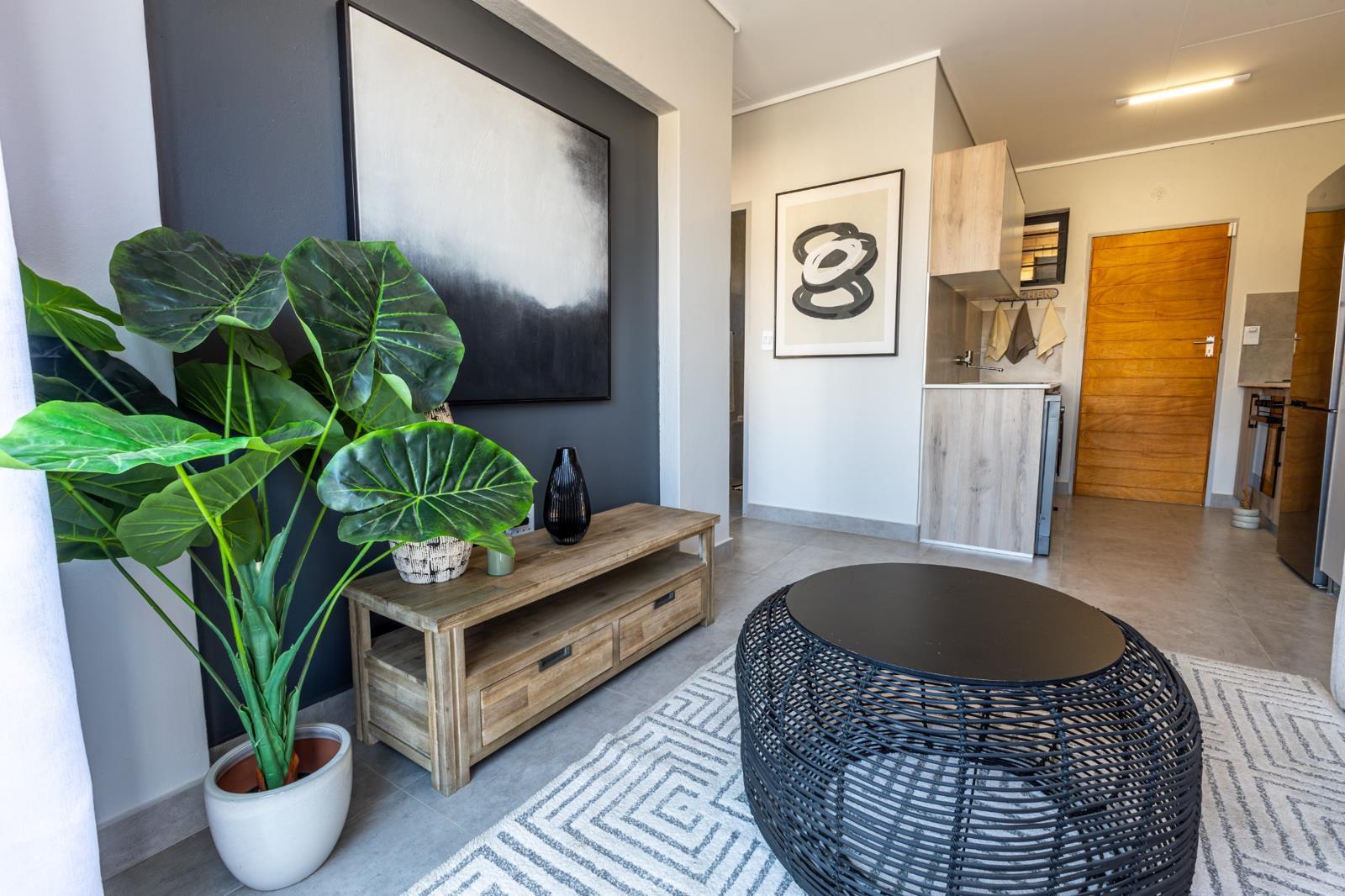 2 Bedroom Apartment in Die Hoewes