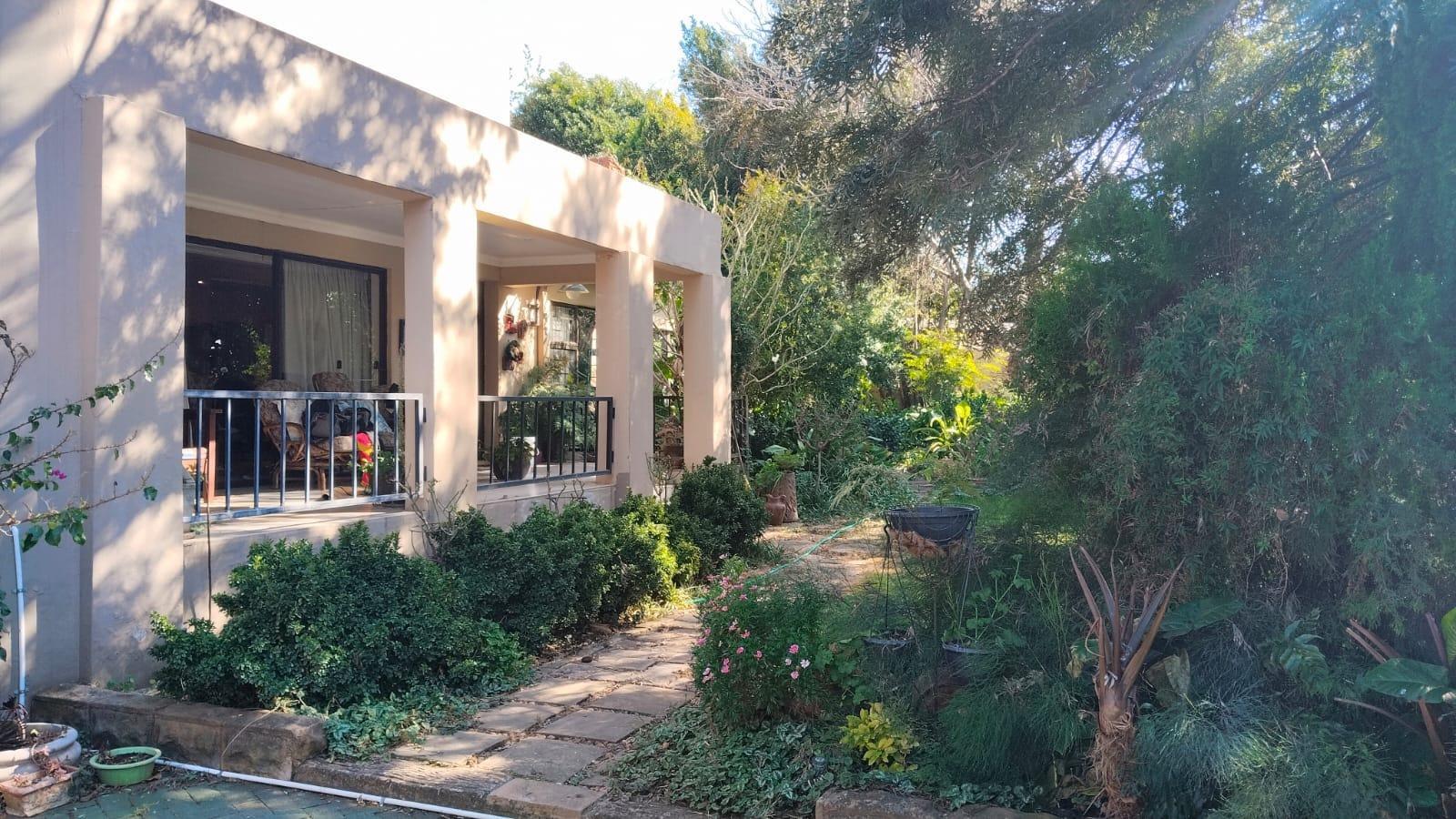 5 Bedroom House in Dan Pienaar
