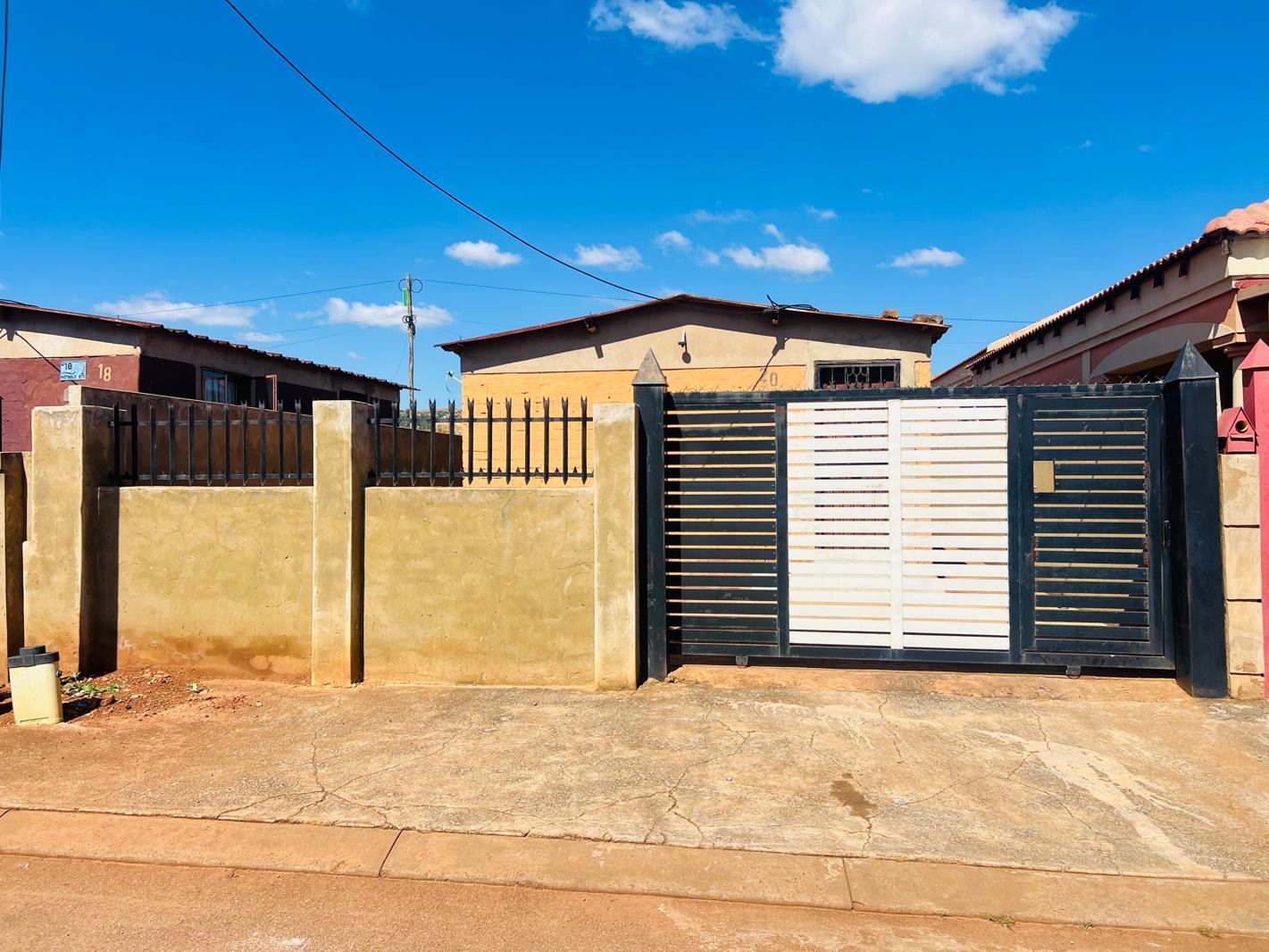 4 Bedroom House in Atteridgeville