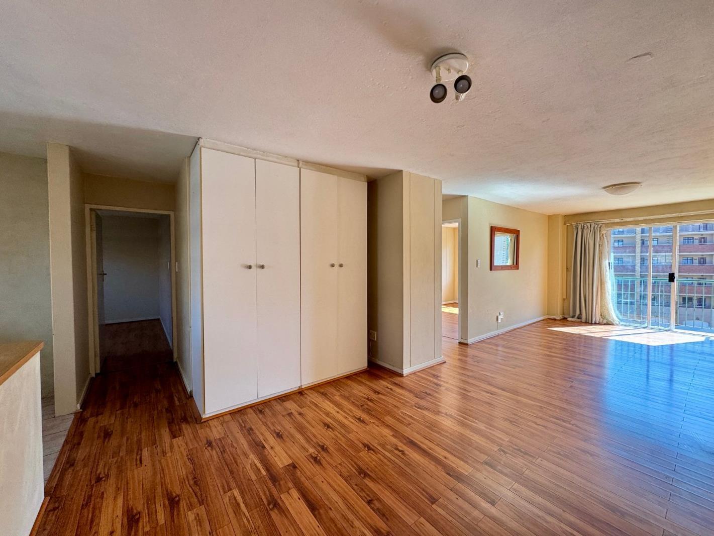 3 Bedroom Apartment in Die Hoewes