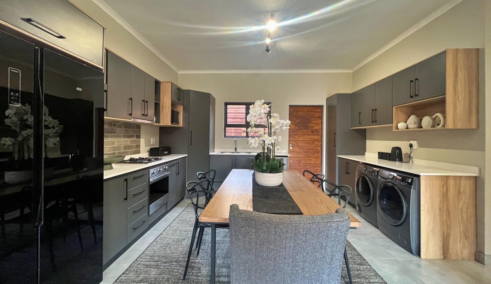 3 Bedroom Townhouse in Olympus AH