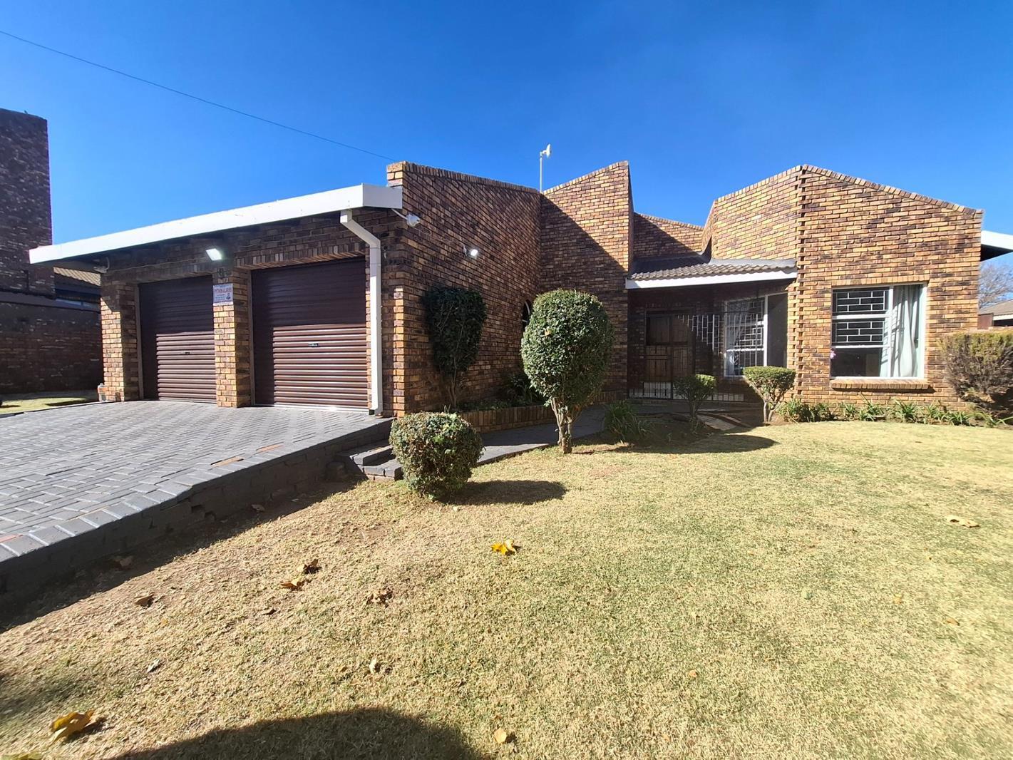 4 Bedroom House in Panorama