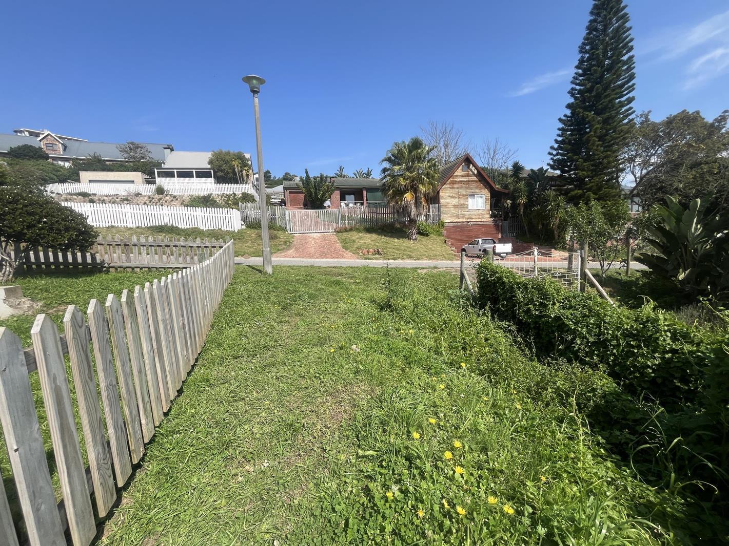 1 384 m² Land available in Knysna Heights