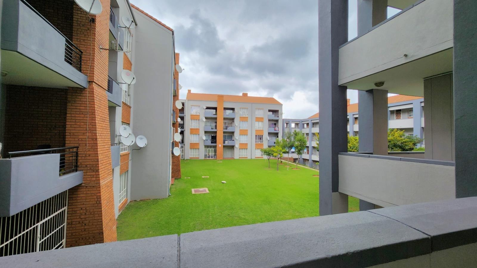 3 Bedroom Apartment in Waterkloof Glen