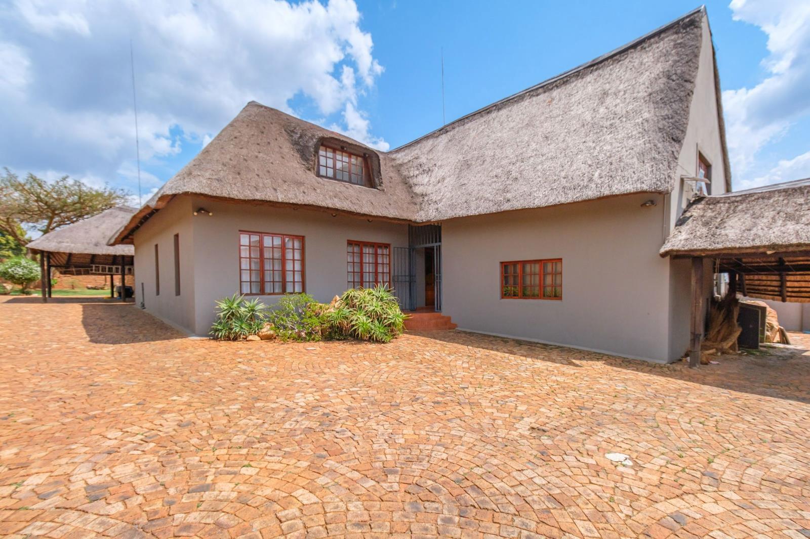 3 Bedroom House in Protea Ridge