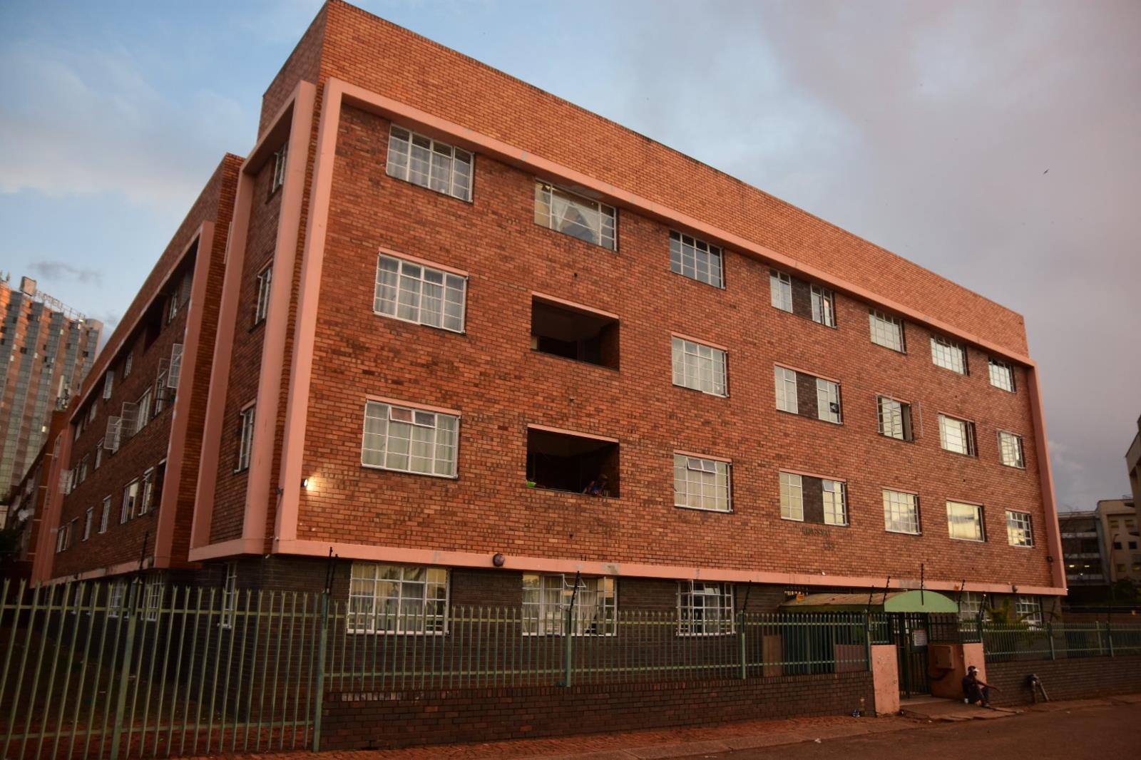 3 Bedroom Apartment in Sunnyside