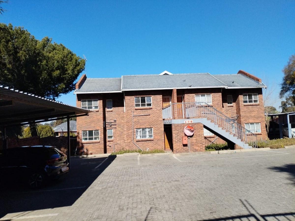 2 Bedroom Townhouse in Rosettenville