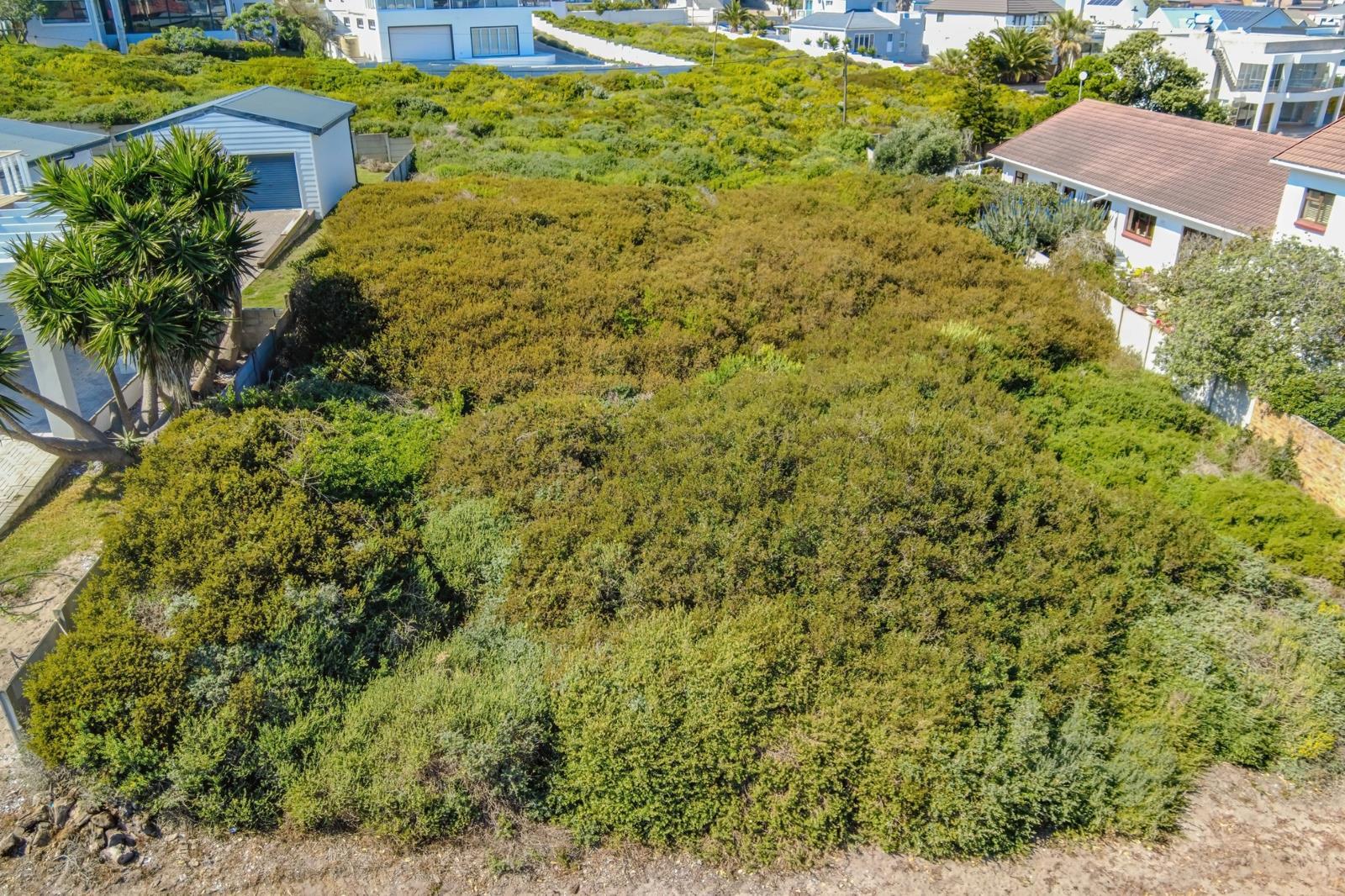 912 m² Land available in Yzerfontein