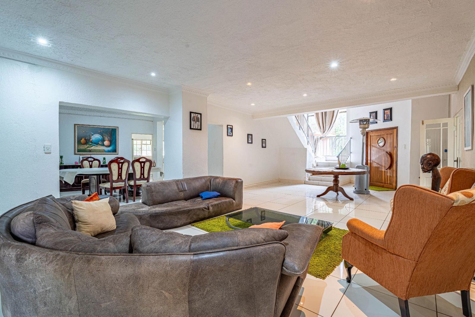 6 Bedroom House in President Park