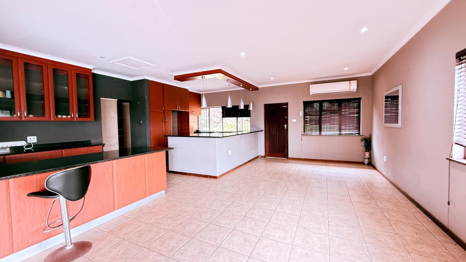 5 Bedroom House in Freeland Park