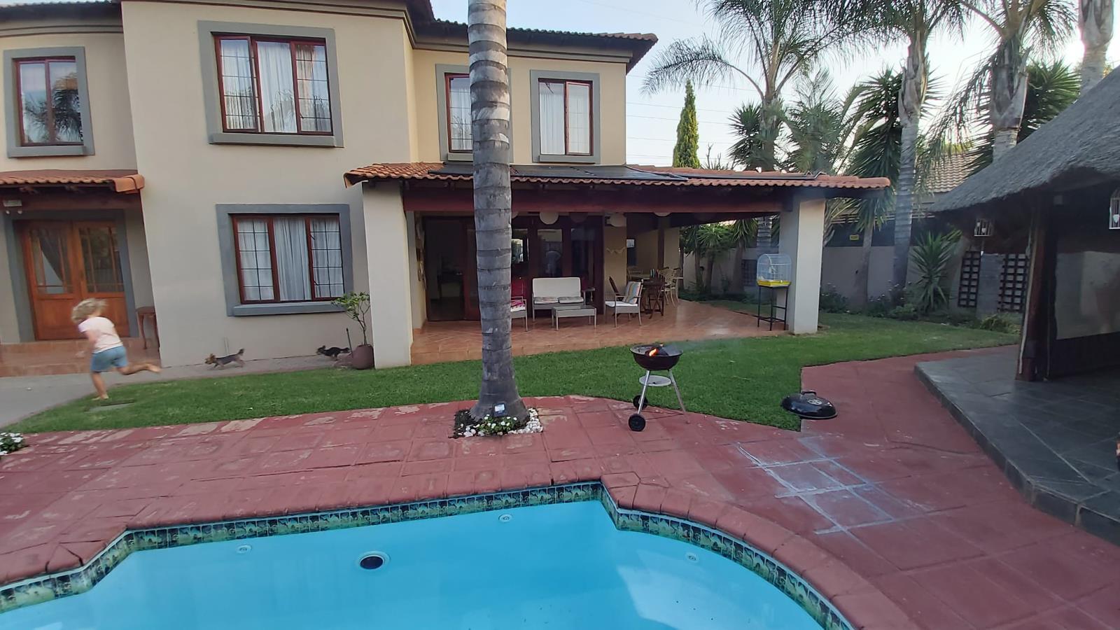 5 Bedroom House in Wierda Glen Estate