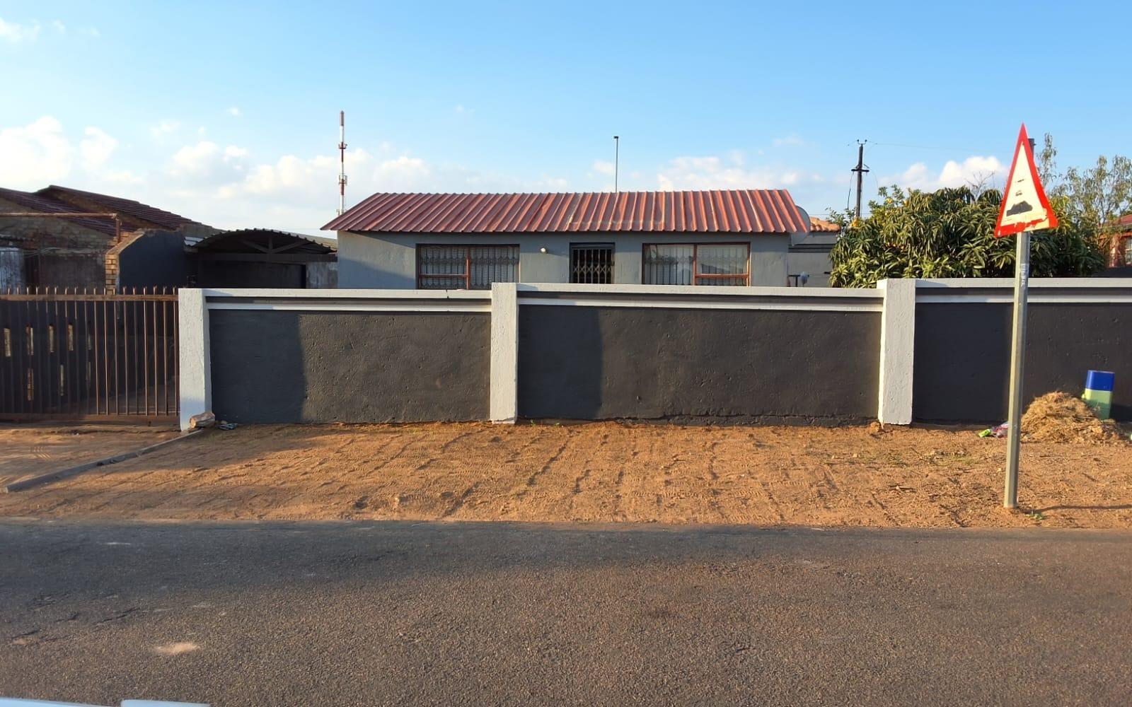 4 Bedroom House in Soshanguve East