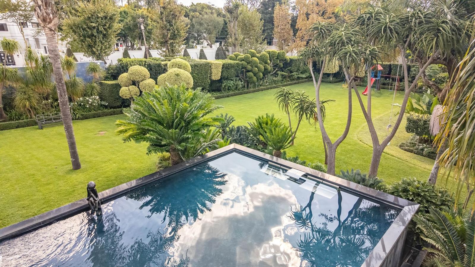 5 Bedroom House in Illovo