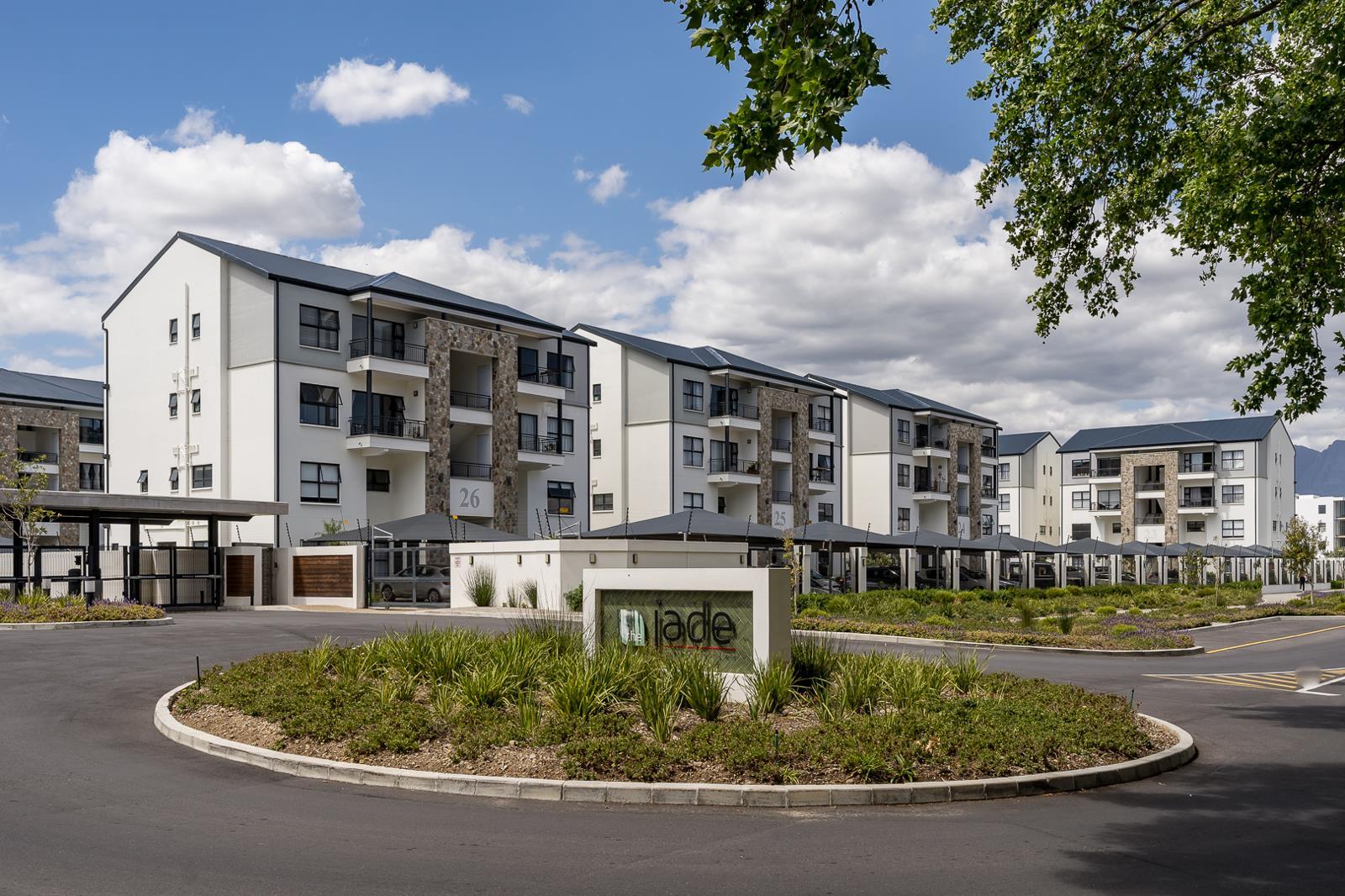 1 Bedroom Apartment in Paardevlei