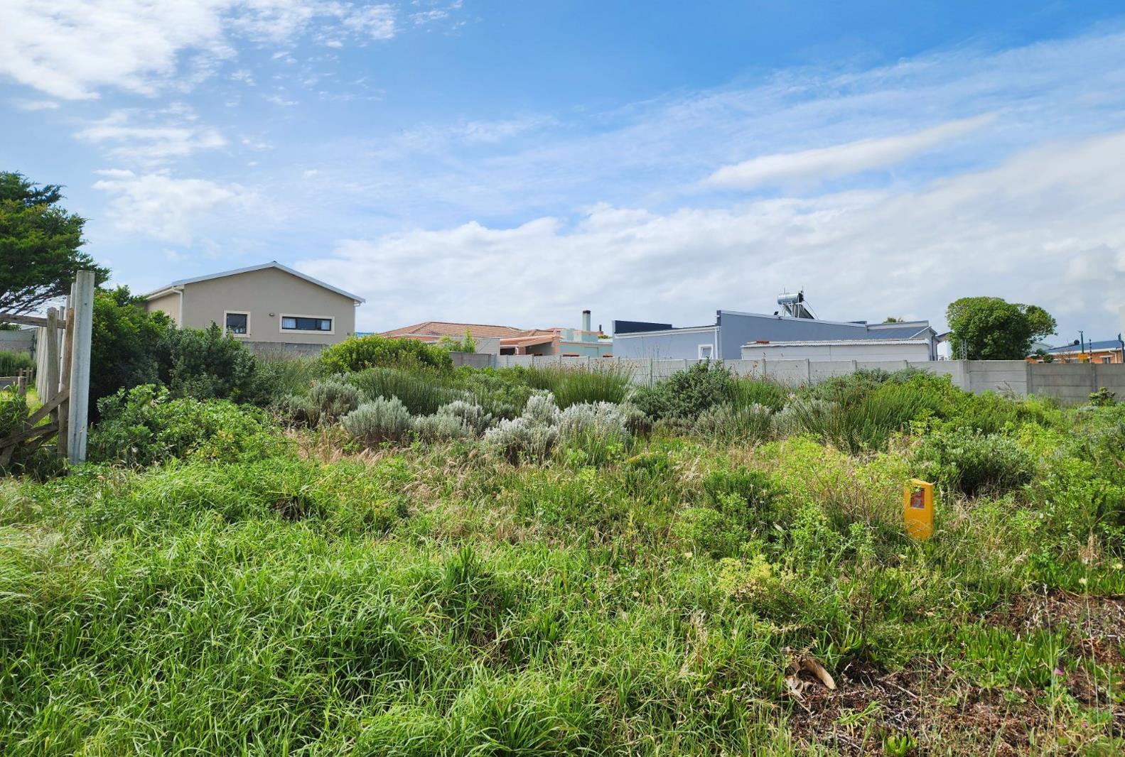 502 m² Land available in Perlemoenbaai