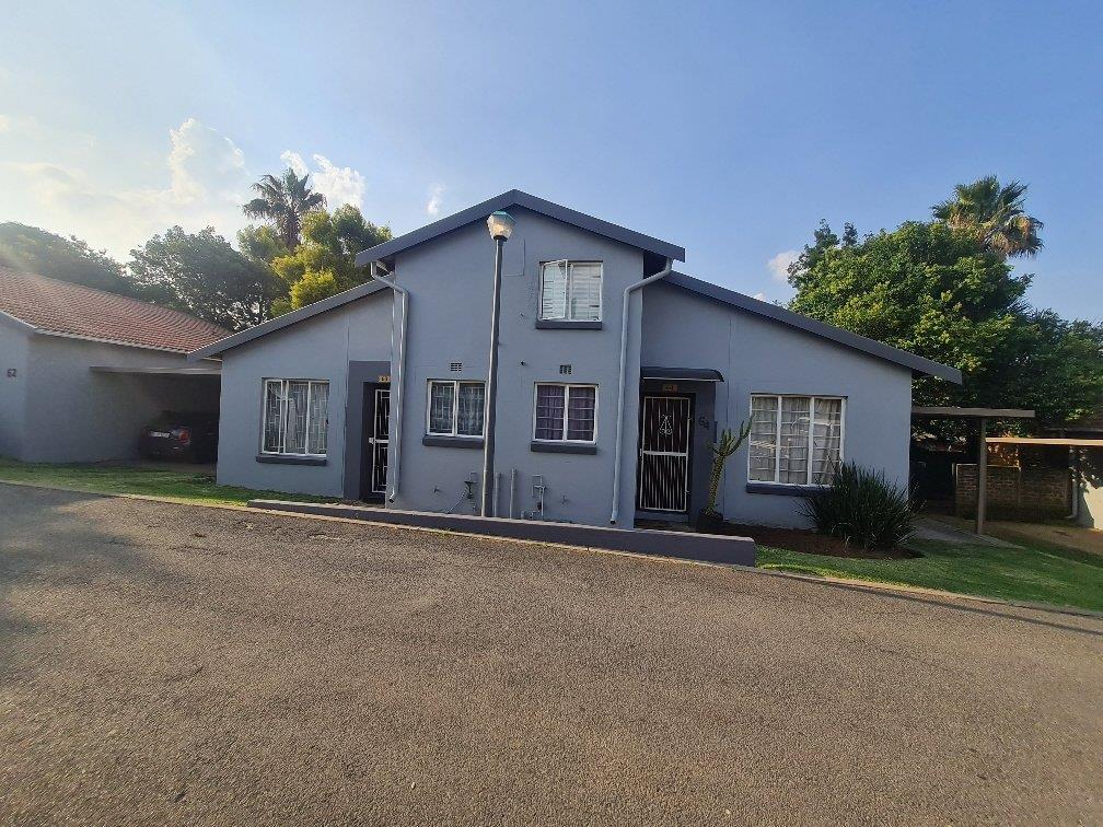 2 Bedroom Simplex in Edenglen