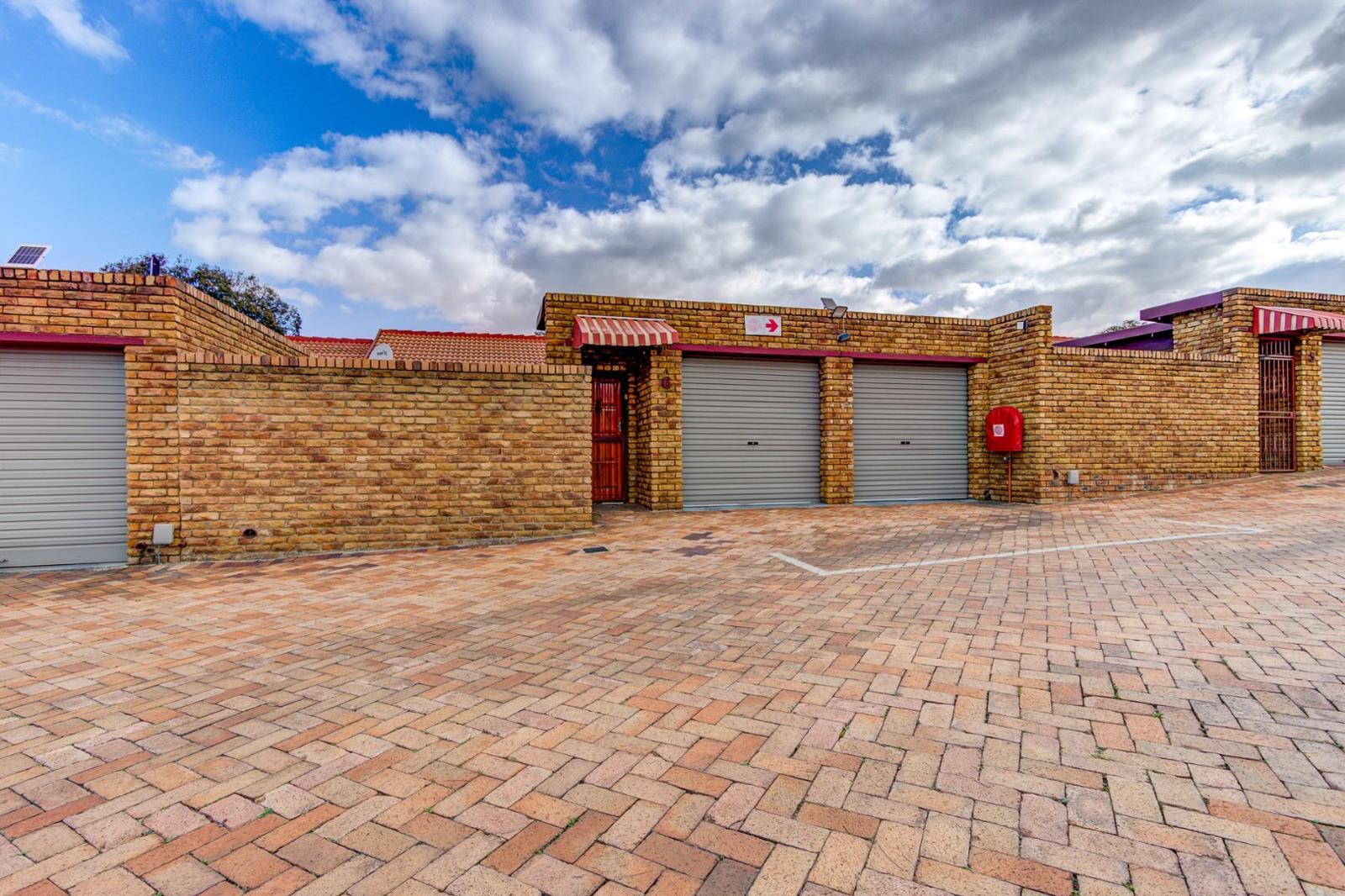 3 Bedroom Townhouse in Edleen