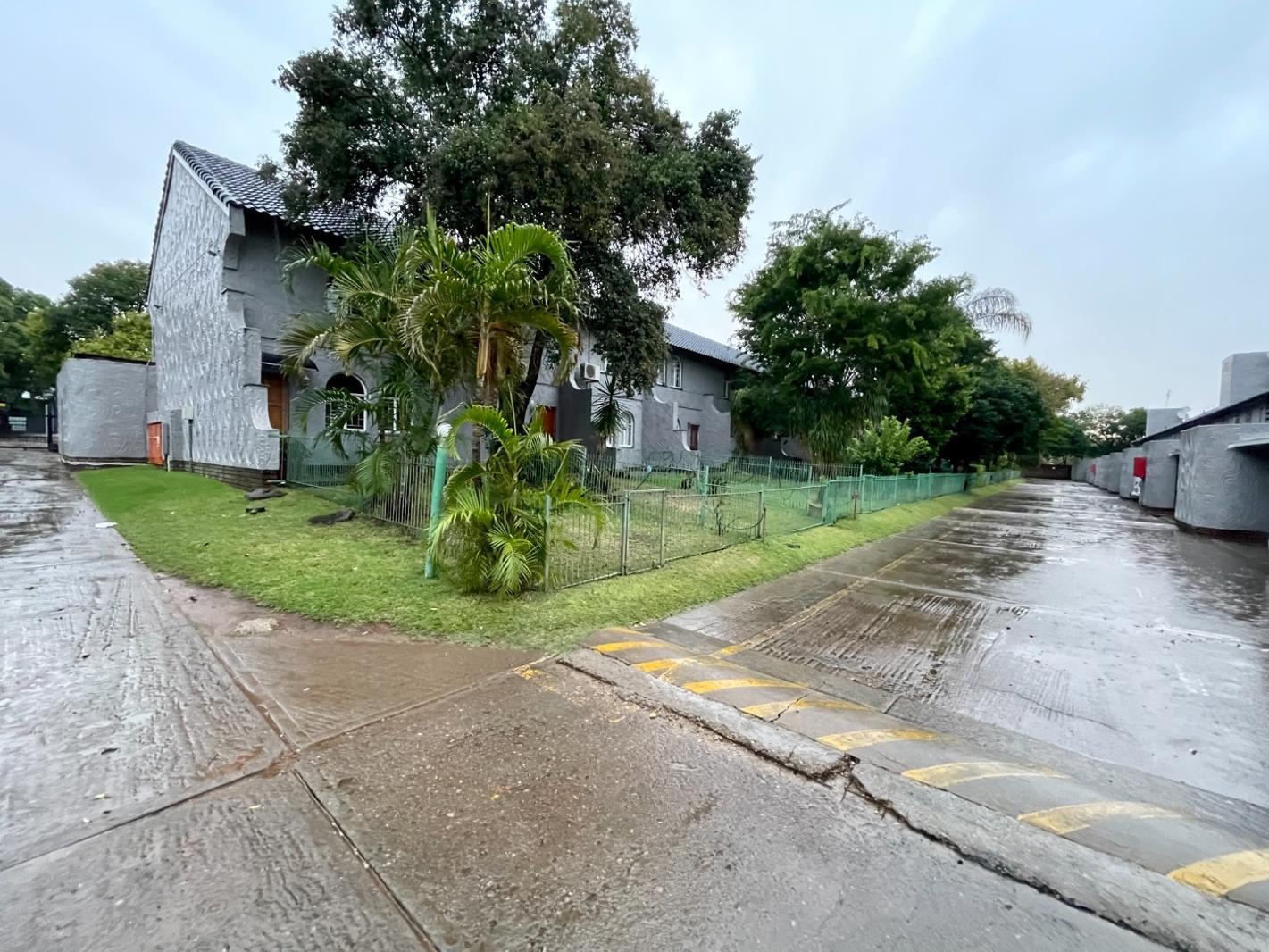 2 Bedroom Duplex in Queenswood