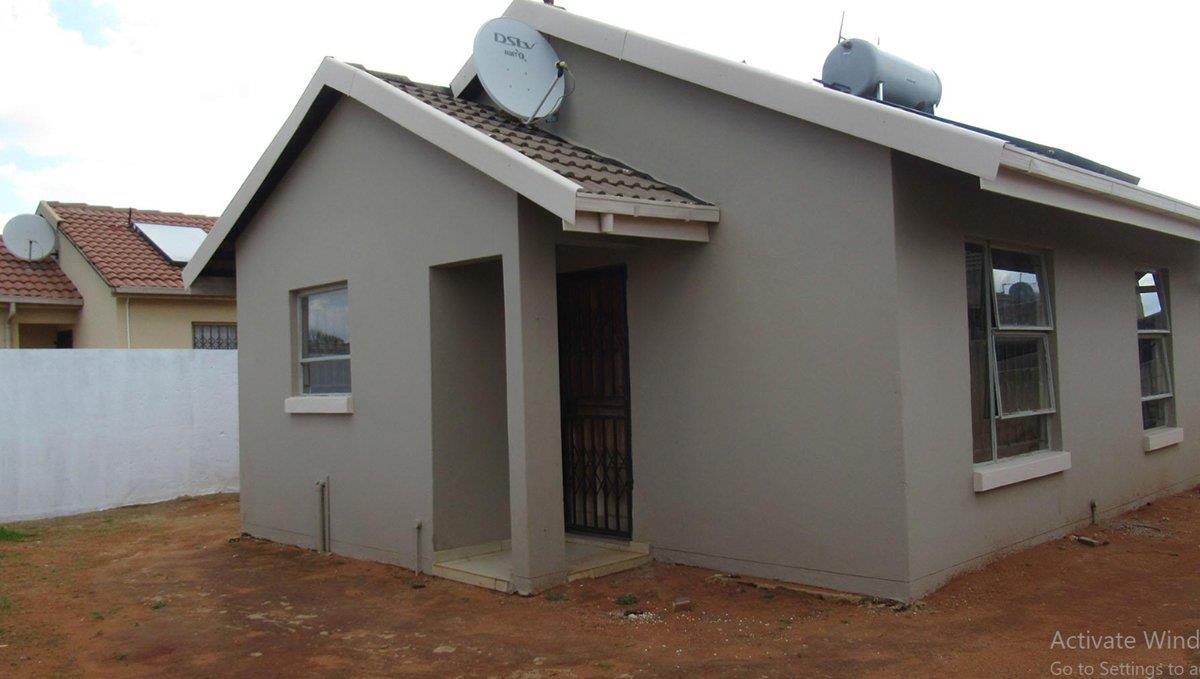 2 Bedroom House in Crystal Park