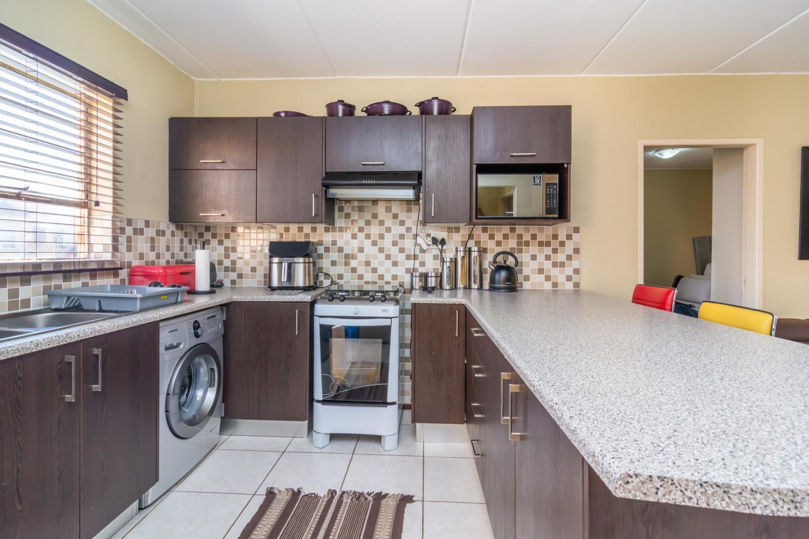 2 Bedroom Apartment in Honey Park