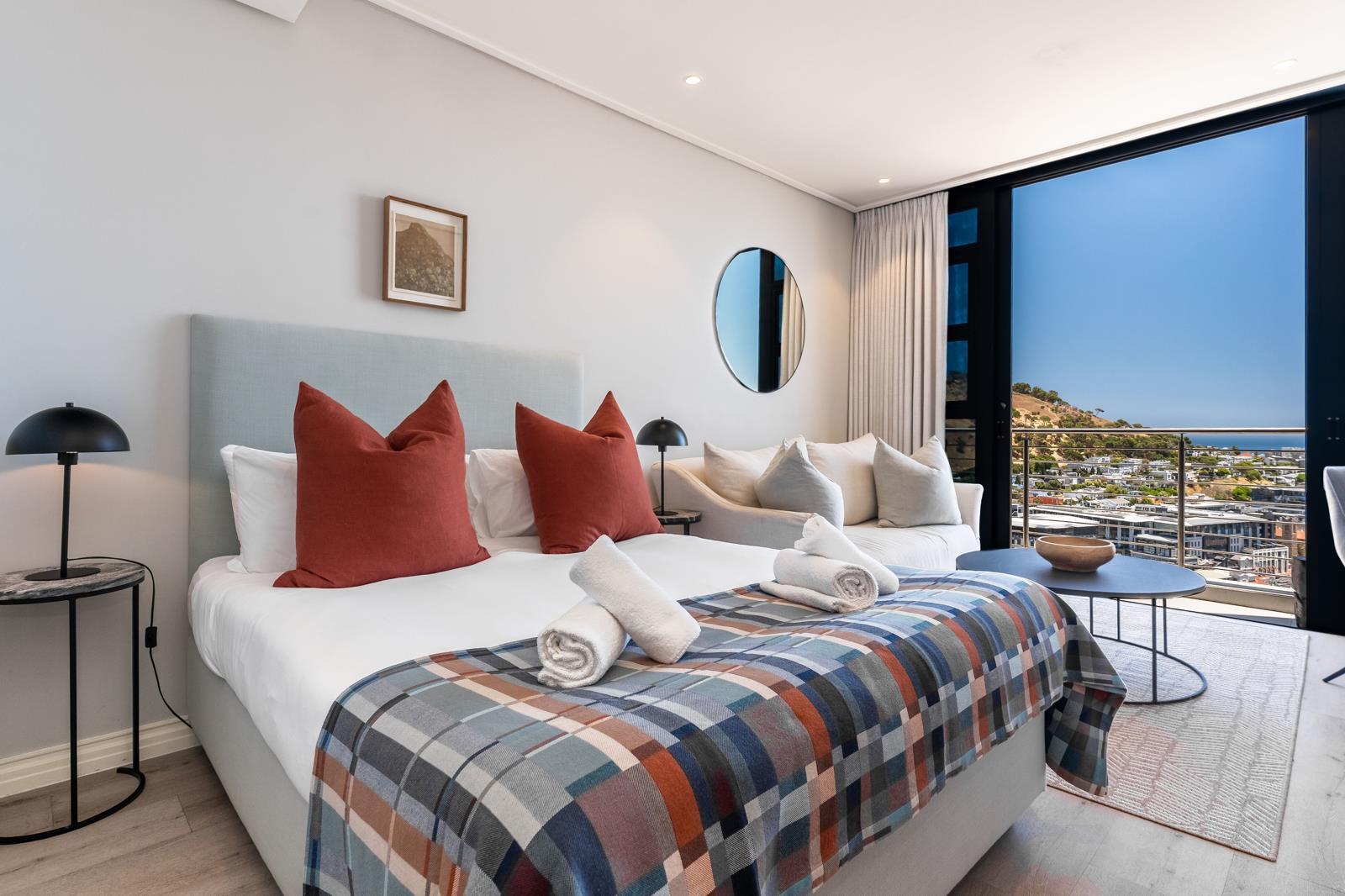 1 Bedroom Apartment in Cape Town City Bowl