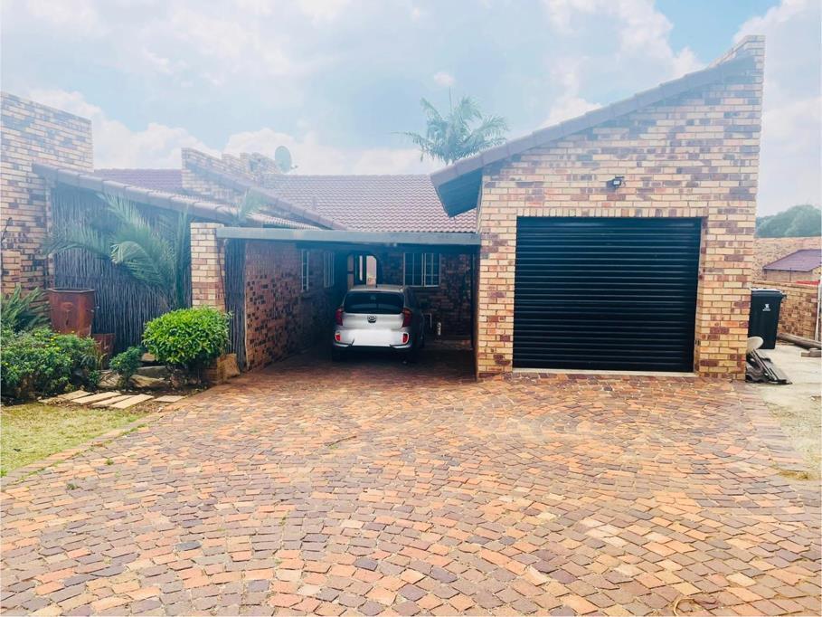 2 Bedroom Townhouse in Illiondale