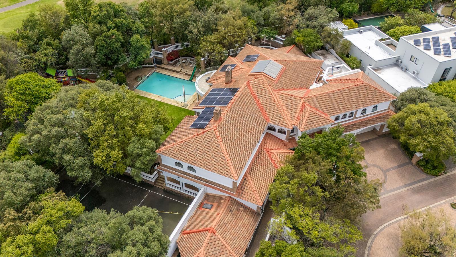 6 Bedroom House in Dainfern Golf Estate