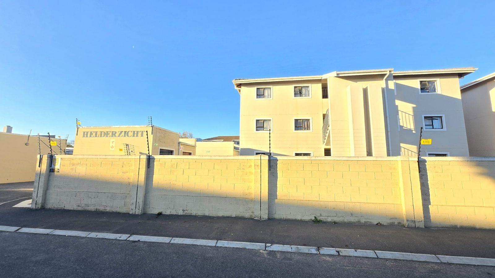 2 Bedroom House in Rome