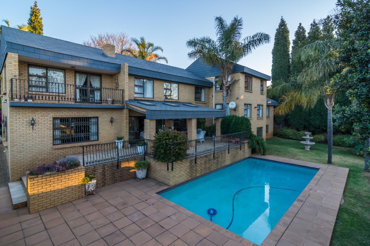 6 Bedroom House in Northcliff