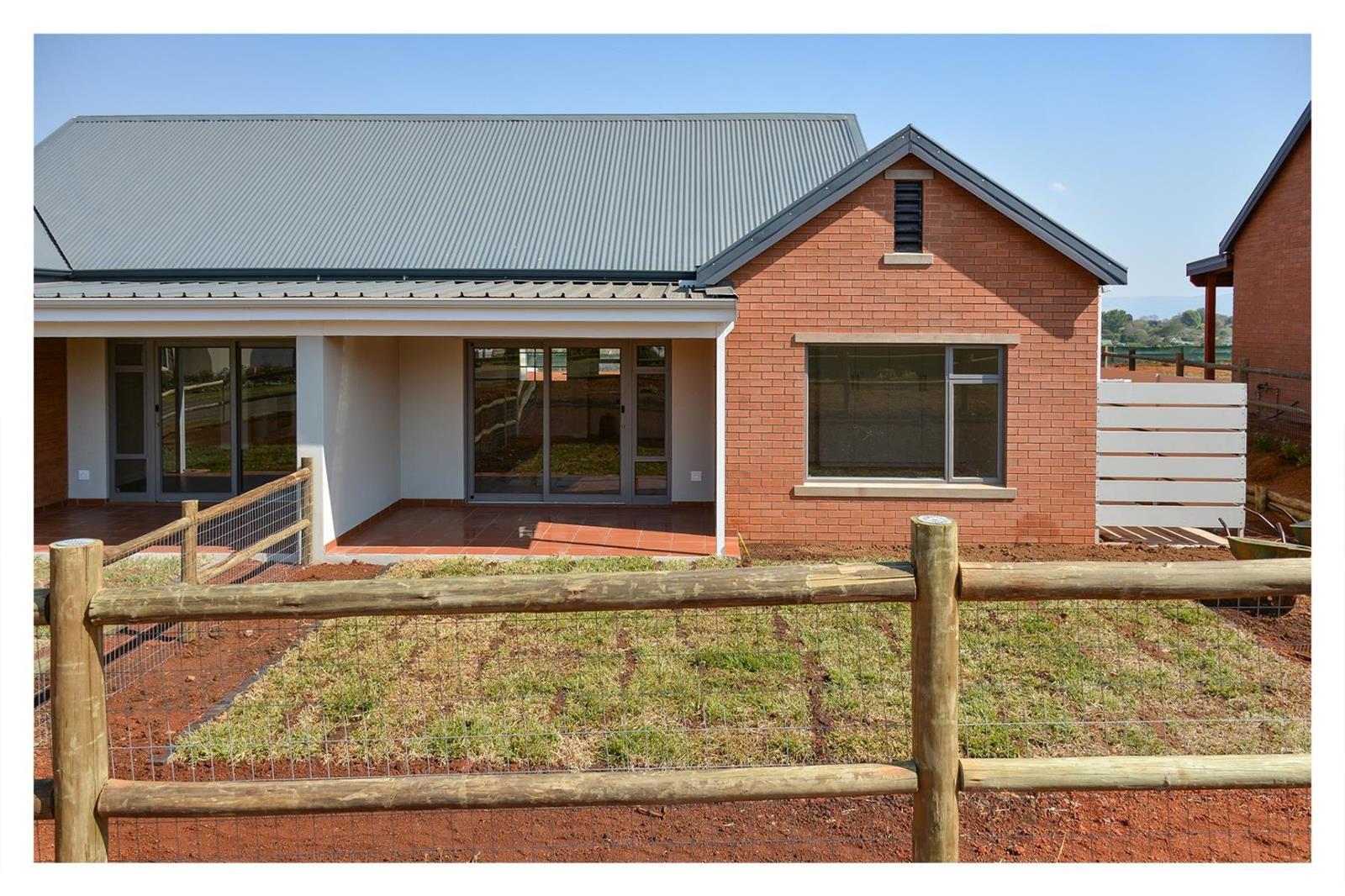 2 Bedroom Garden Cottage in St Johns Village