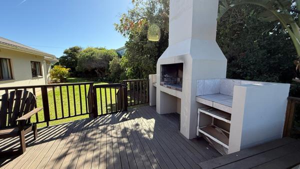 5 Bedroom House in Hartenbos