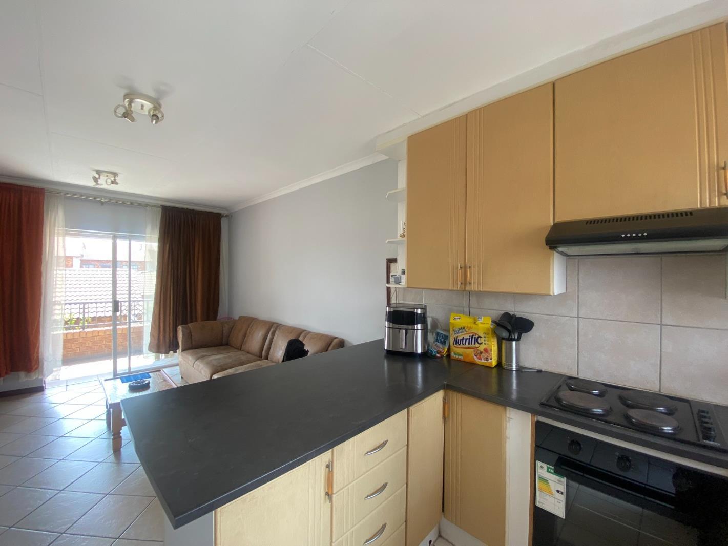 2 Bedroom Apartment in Mooikloof Equestrian Estate