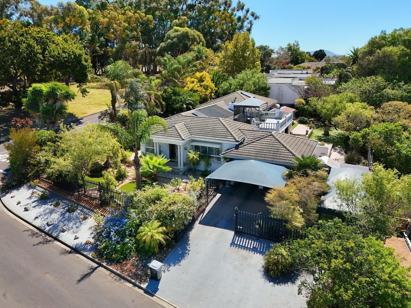 5 Bedroom House in Sonstraal