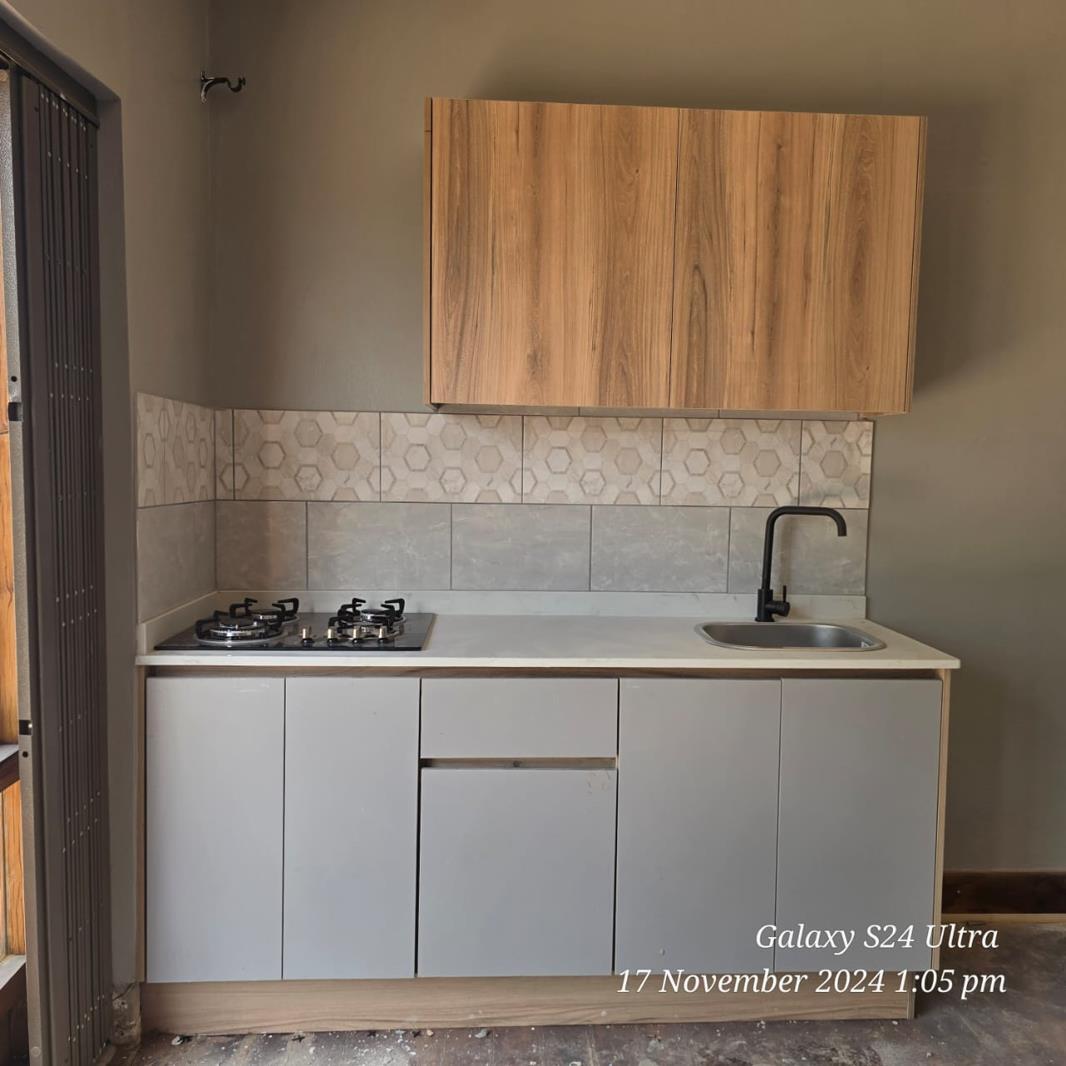 1 Bedroom House in Kensington