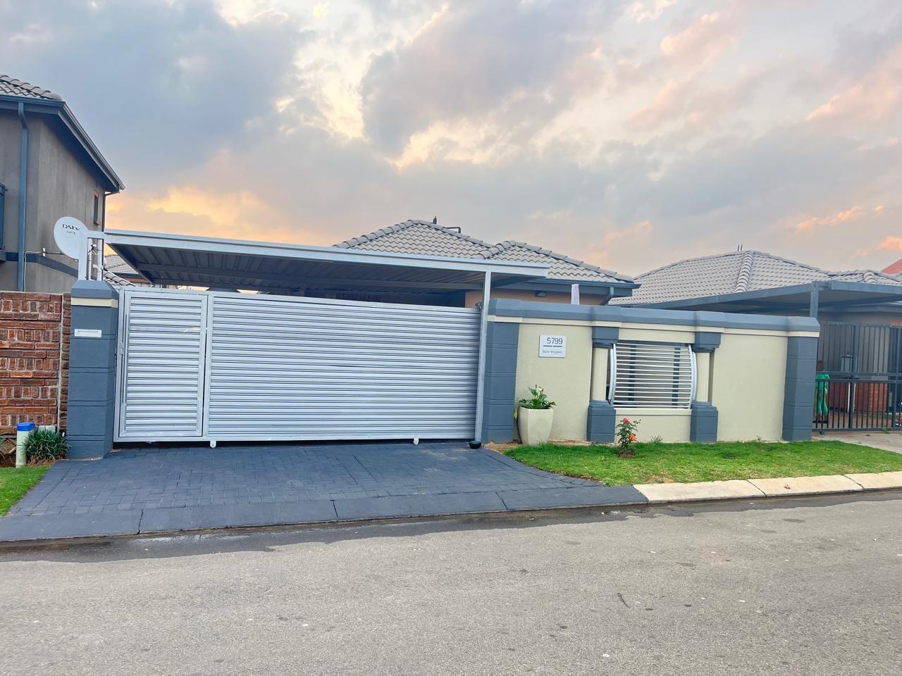 3 Bedroom House in Albertsdal