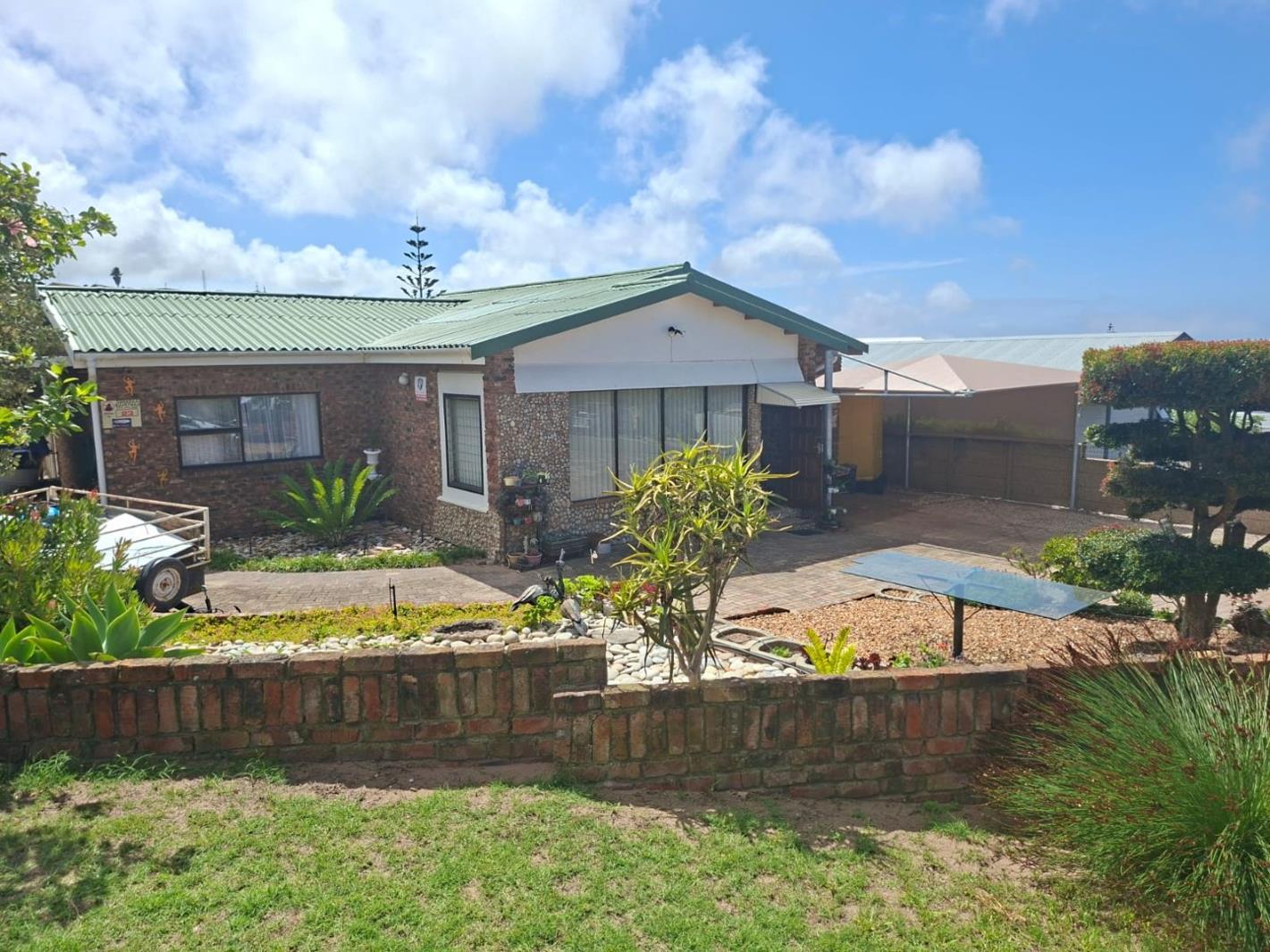 2 Bedroom House in Dana Bay