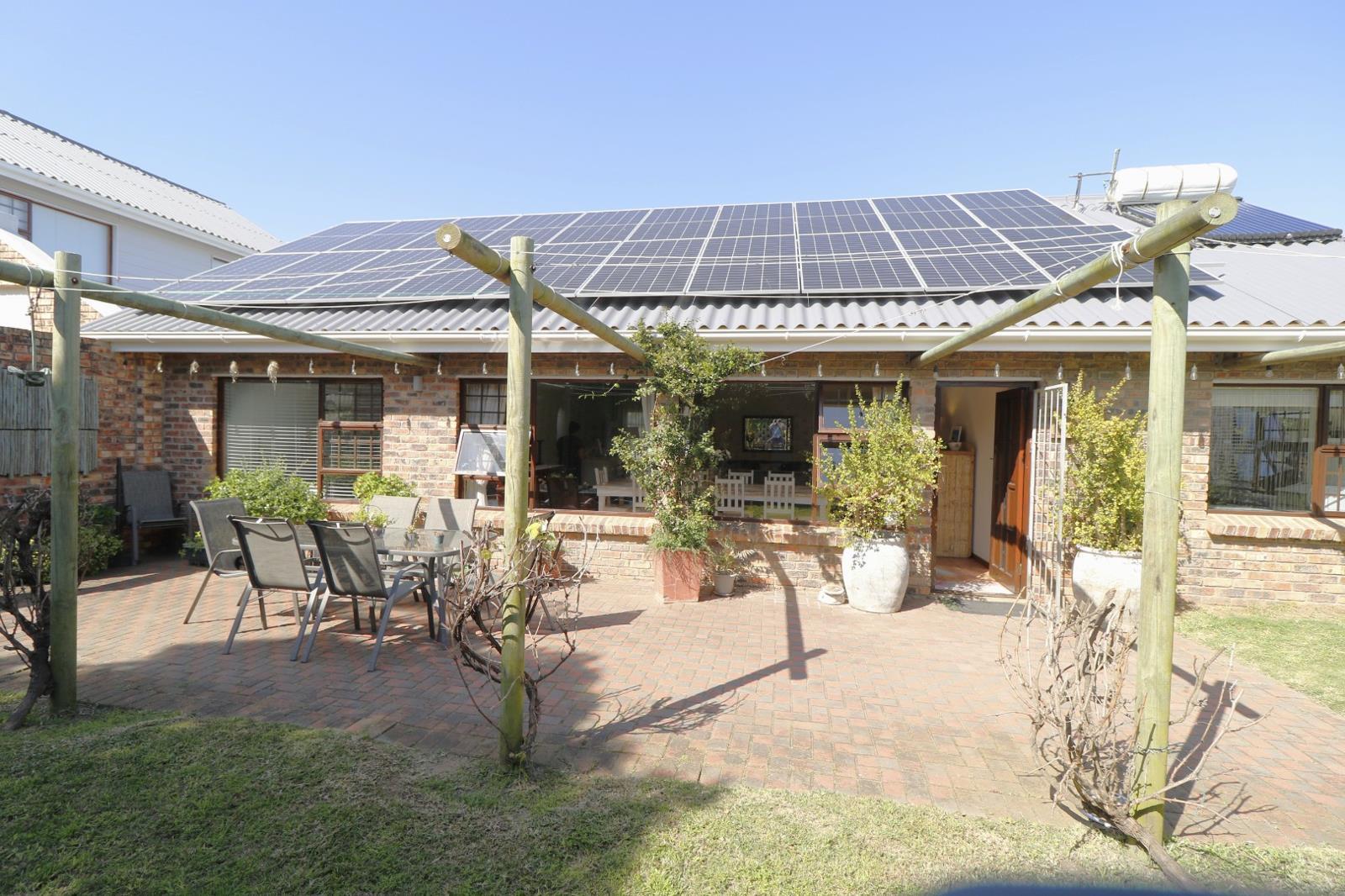 7 Bedroom House in Boesmansriviermond